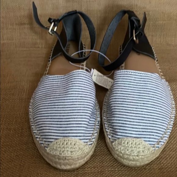 Old Navy Striped Espadrilles Size 9 - Picture 3 of 9
